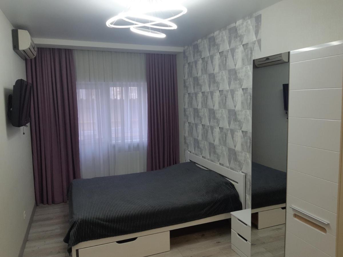 Apartmens On St. Fesenkovskaya 15 Apartment Kharkiv Exterior photo