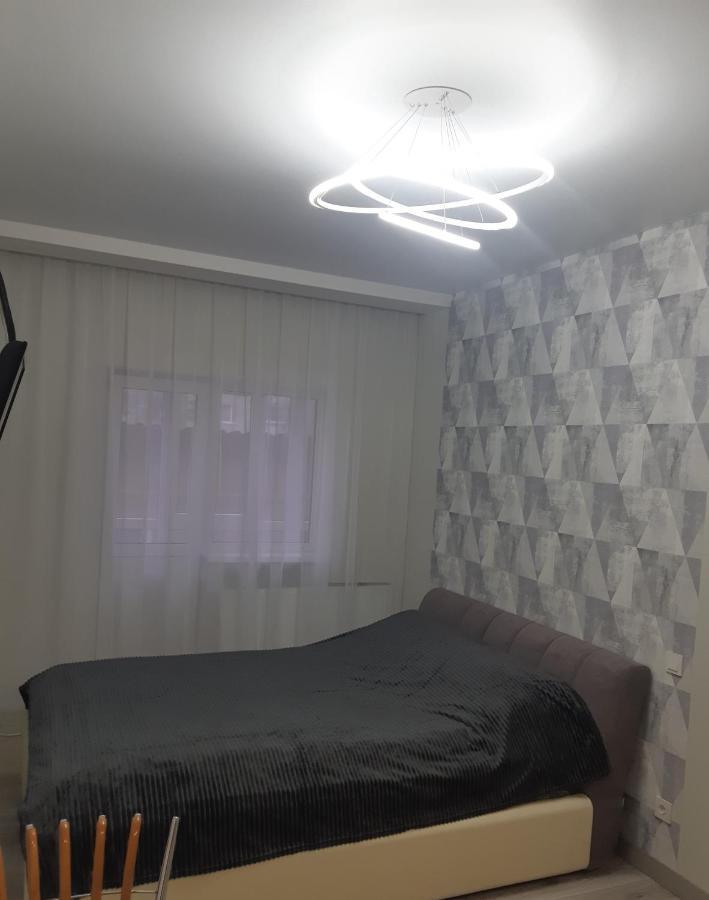 Apartmens On St. Fesenkovskaya 15 Apartment Kharkiv Exterior photo